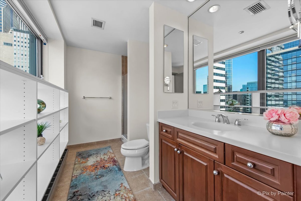 130 N Garland Court Unit: 3401