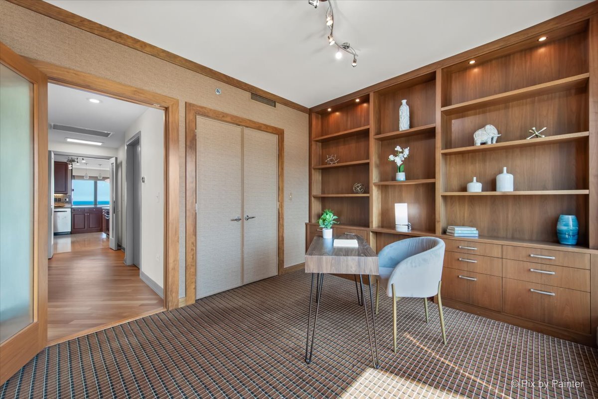 130 N Garland Court Unit: 3401