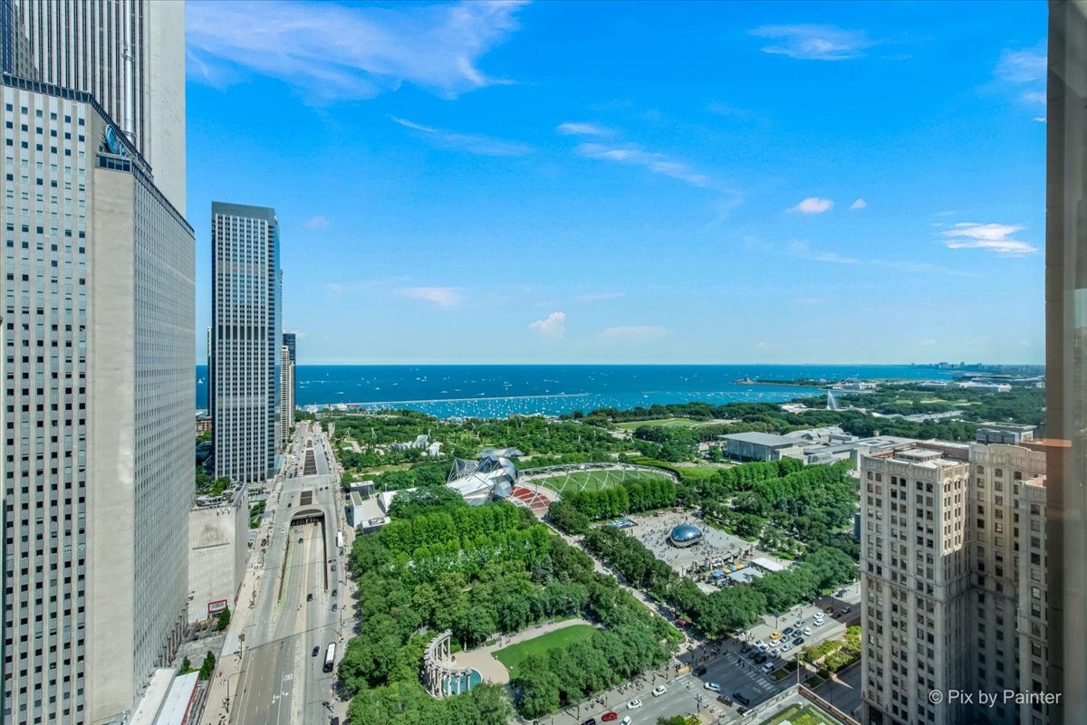 130 N Garland Court Unit: 3401