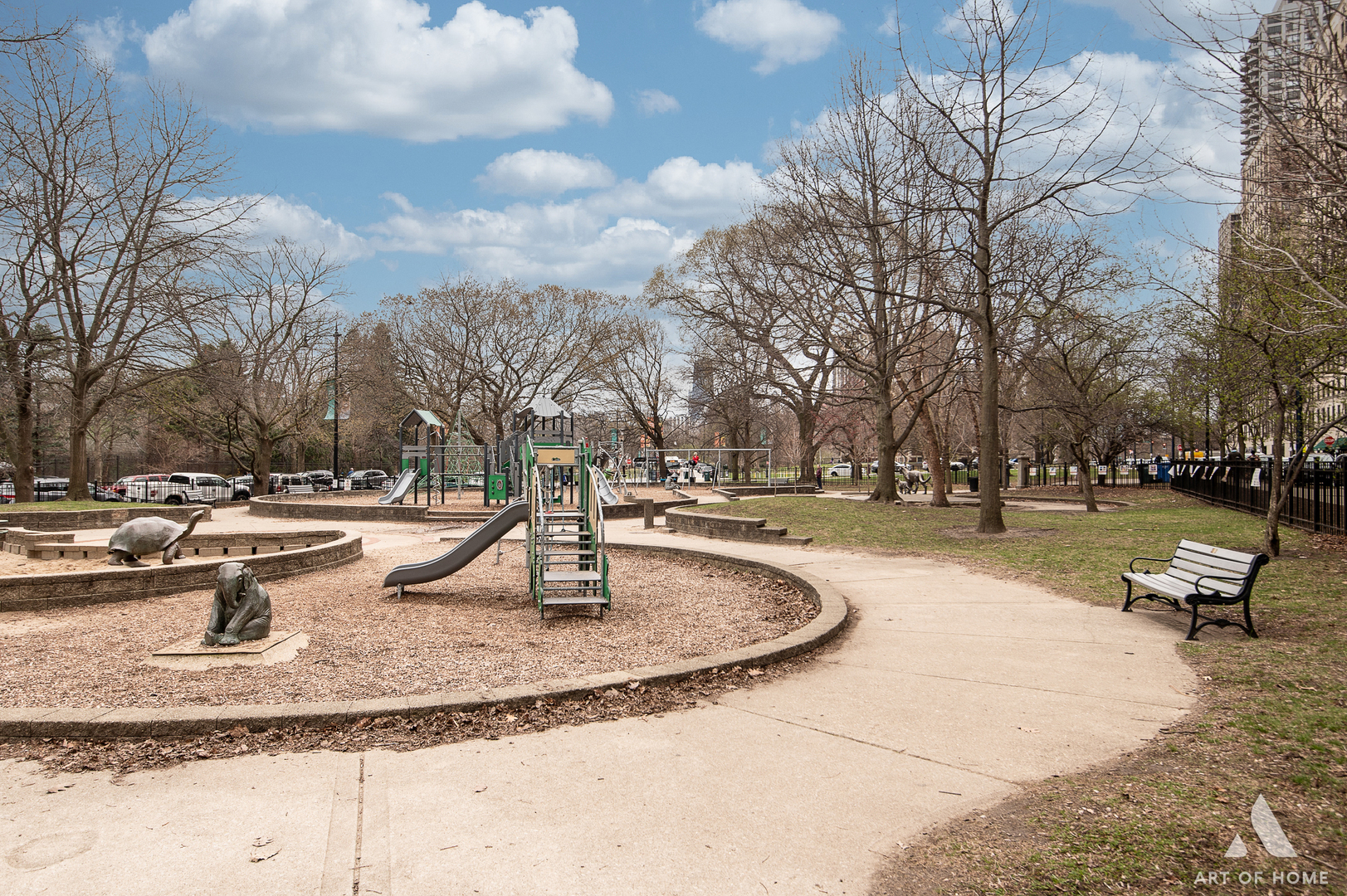 2144 N Lincoln Park West Unit: 8C