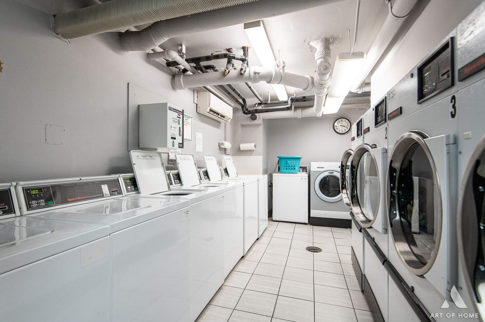 2144 N Lincoln Park West Unit: 8C