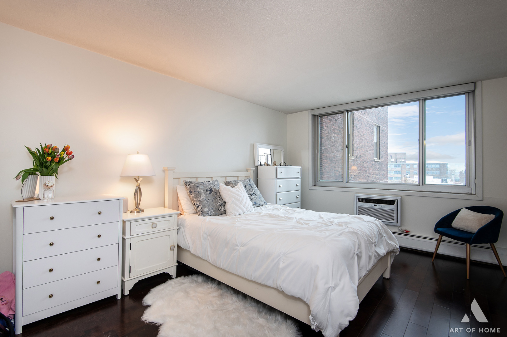 2144 N Lincoln Park West Unit: 8C