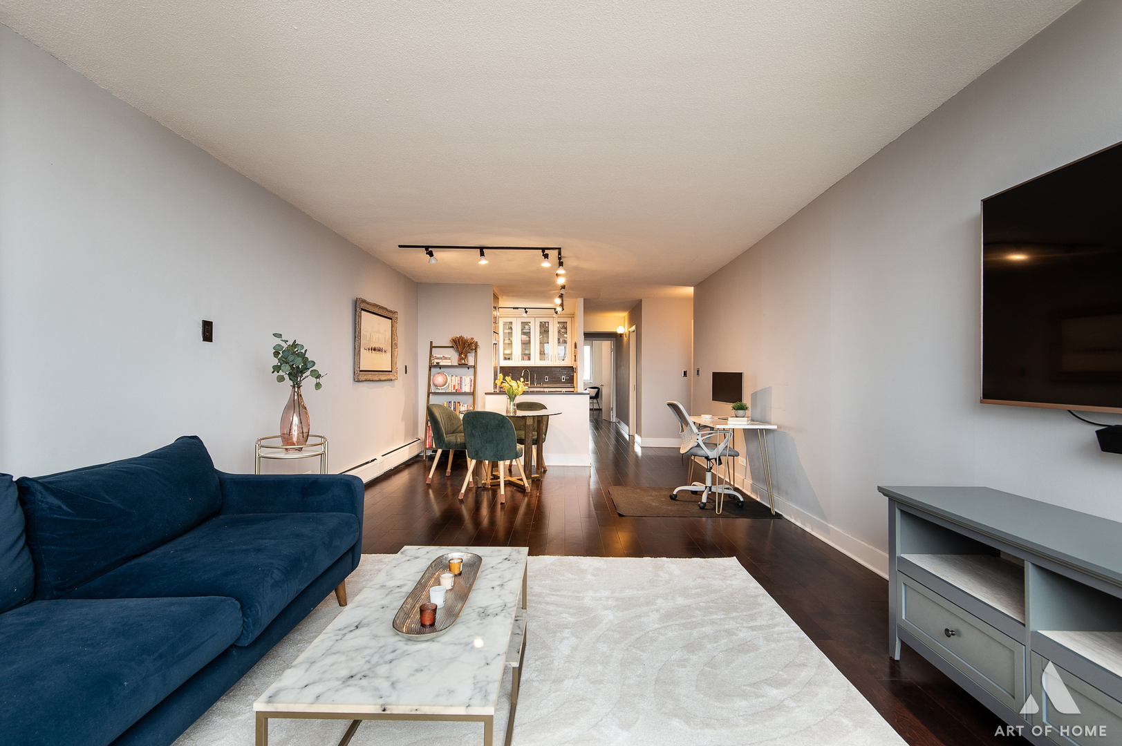 2144 N Lincoln Park West Unit: 8C