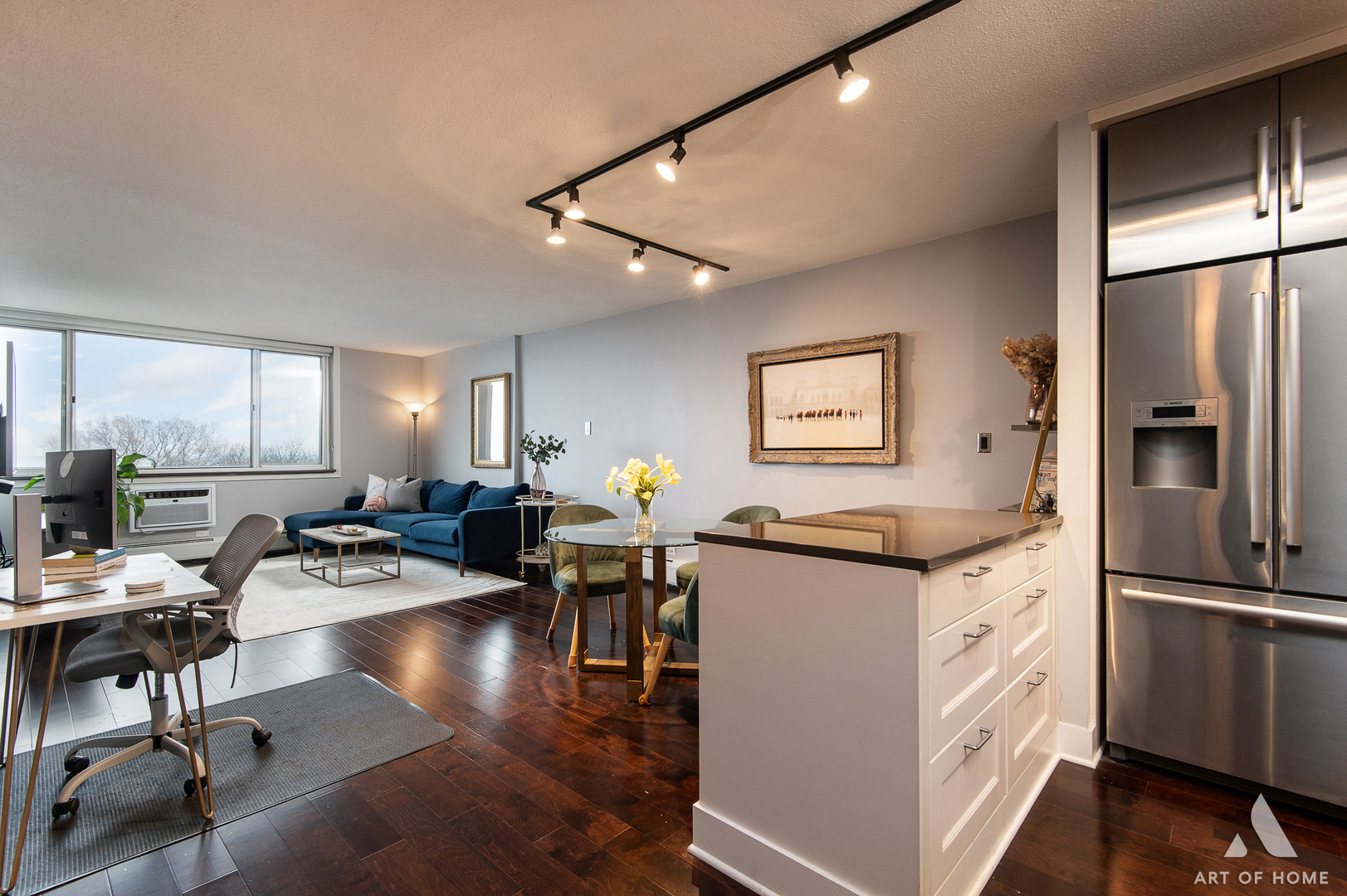 2144 N Lincoln Park West Unit: 8C