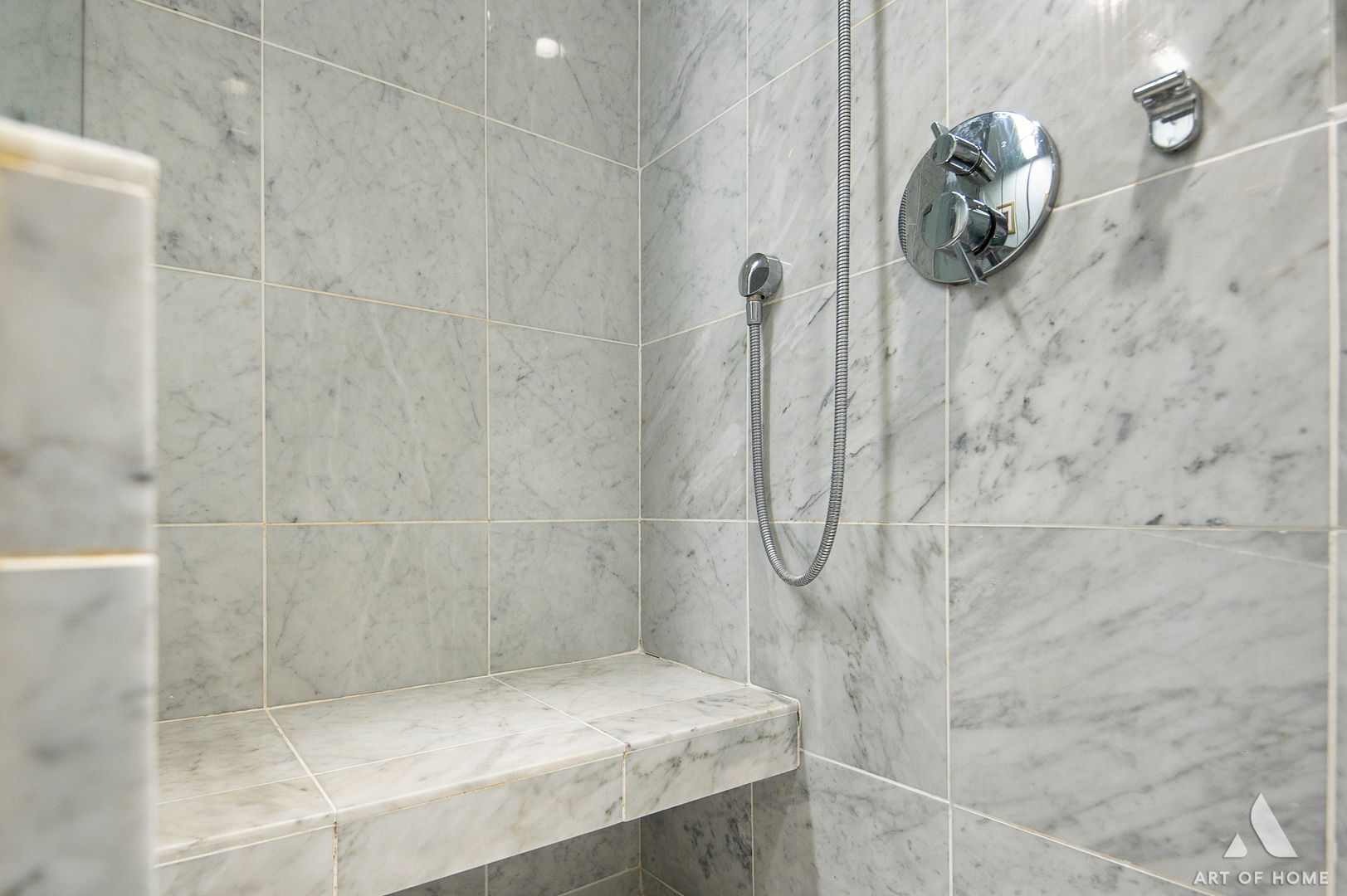 2144 N Lincoln Park West Unit: 8C