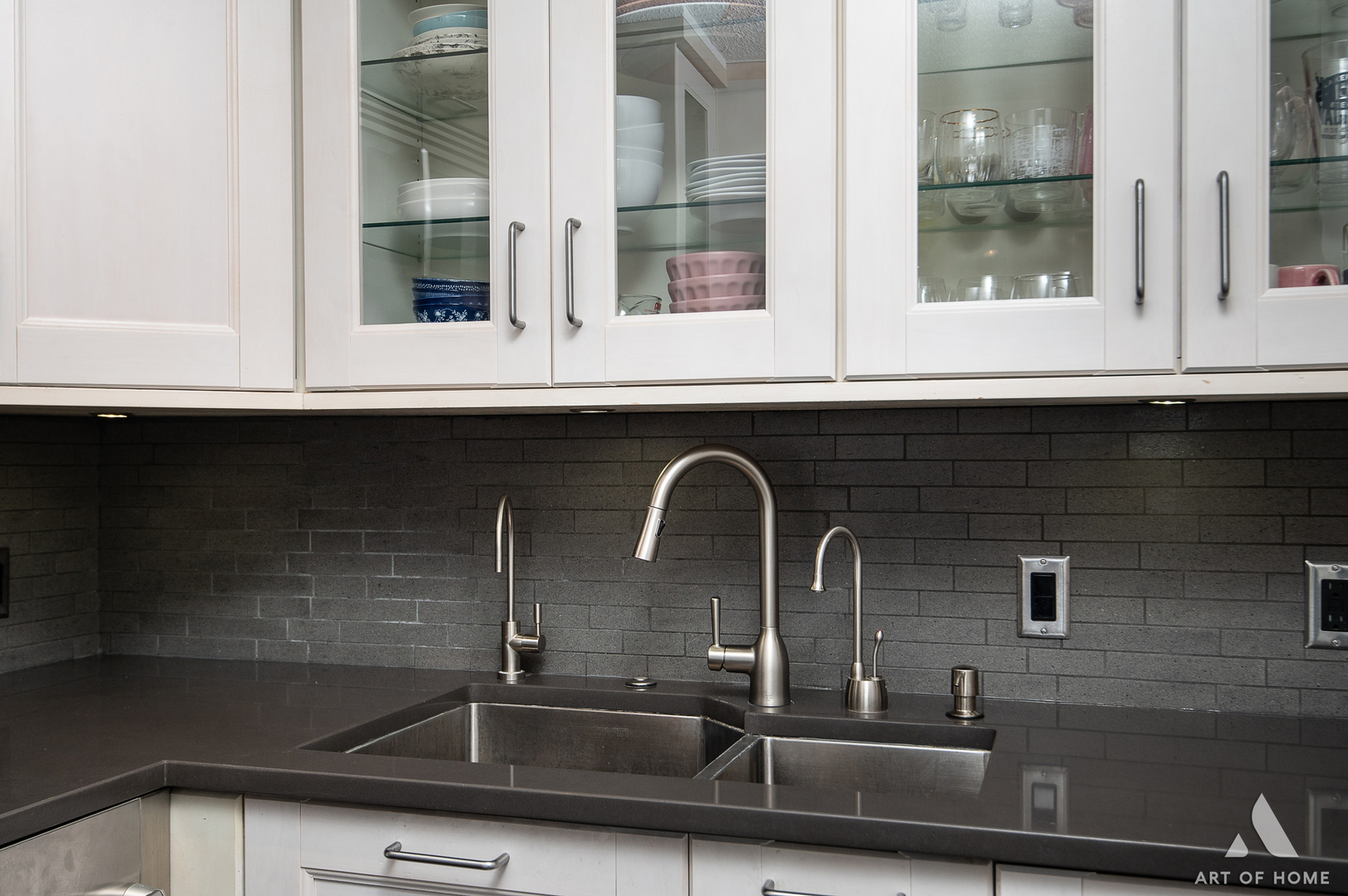 2144 N Lincoln Park West Unit: 8C