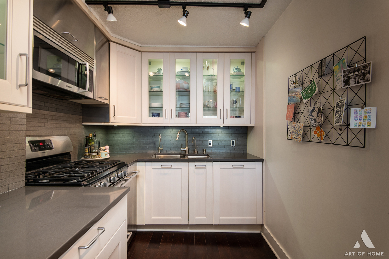 2144 N Lincoln Park West Unit: 8C