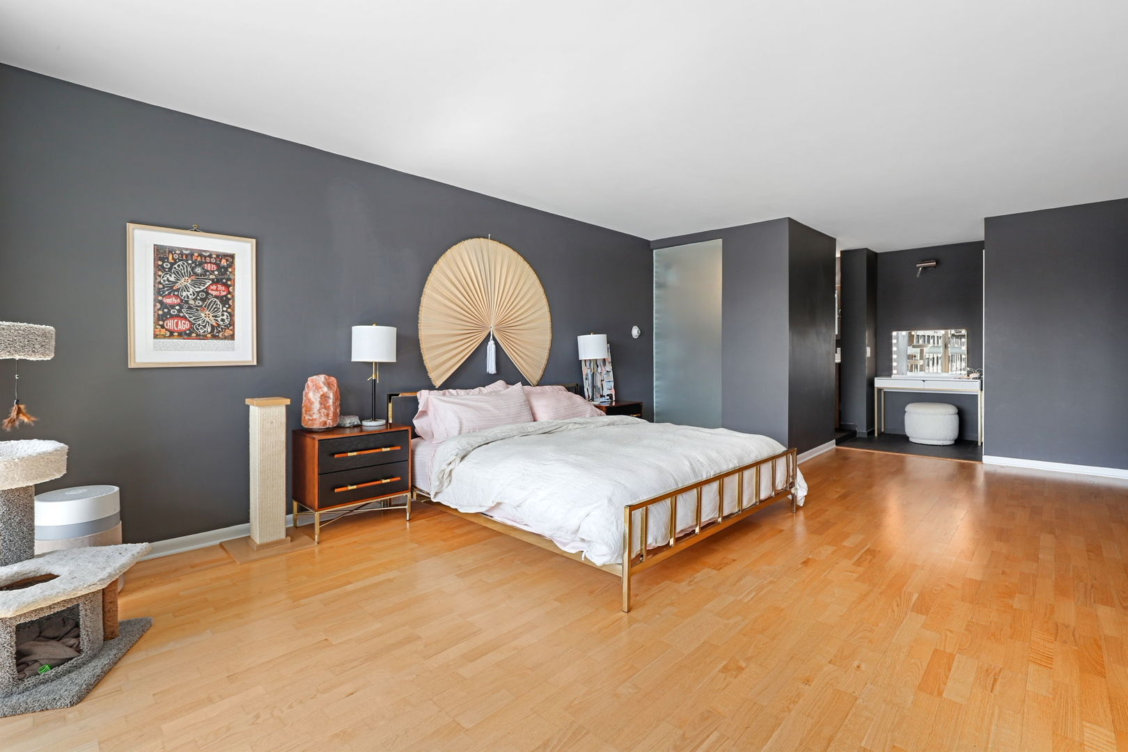 3470 N Lake Shore Drive Unit: 5A