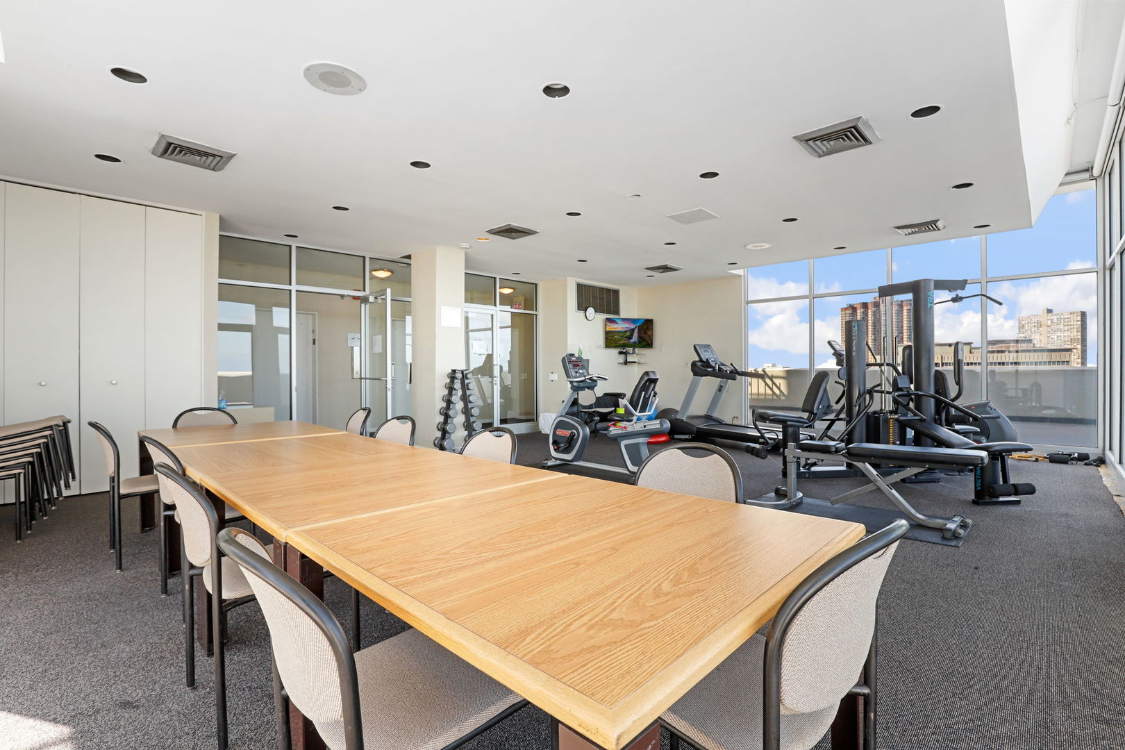 3470 N Lake Shore Drive Unit: 5A