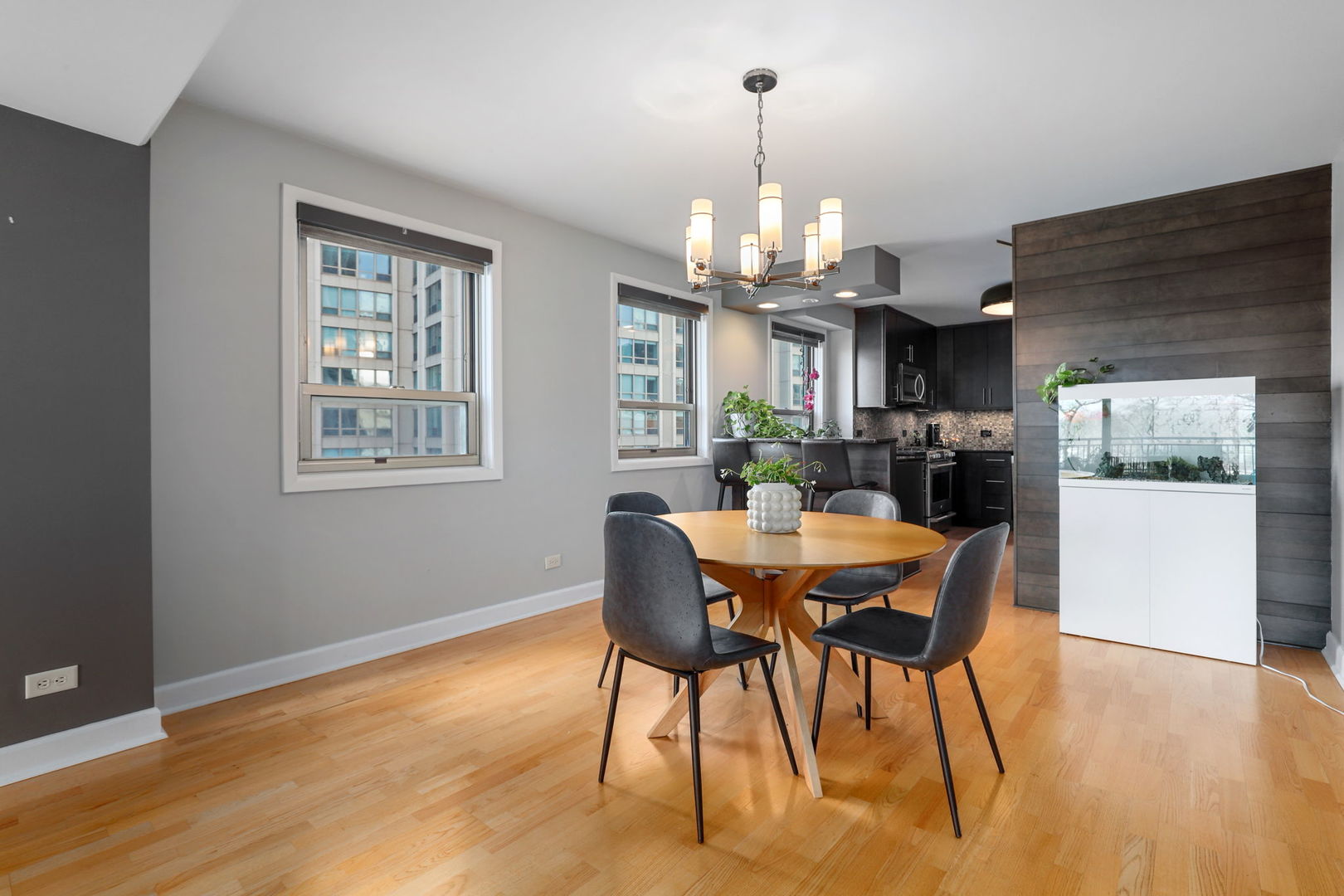3470 N Lake Shore Drive Unit: 5A