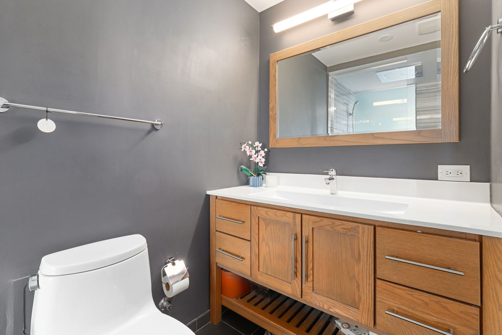 3470 N Lake Shore Drive Unit: 5A