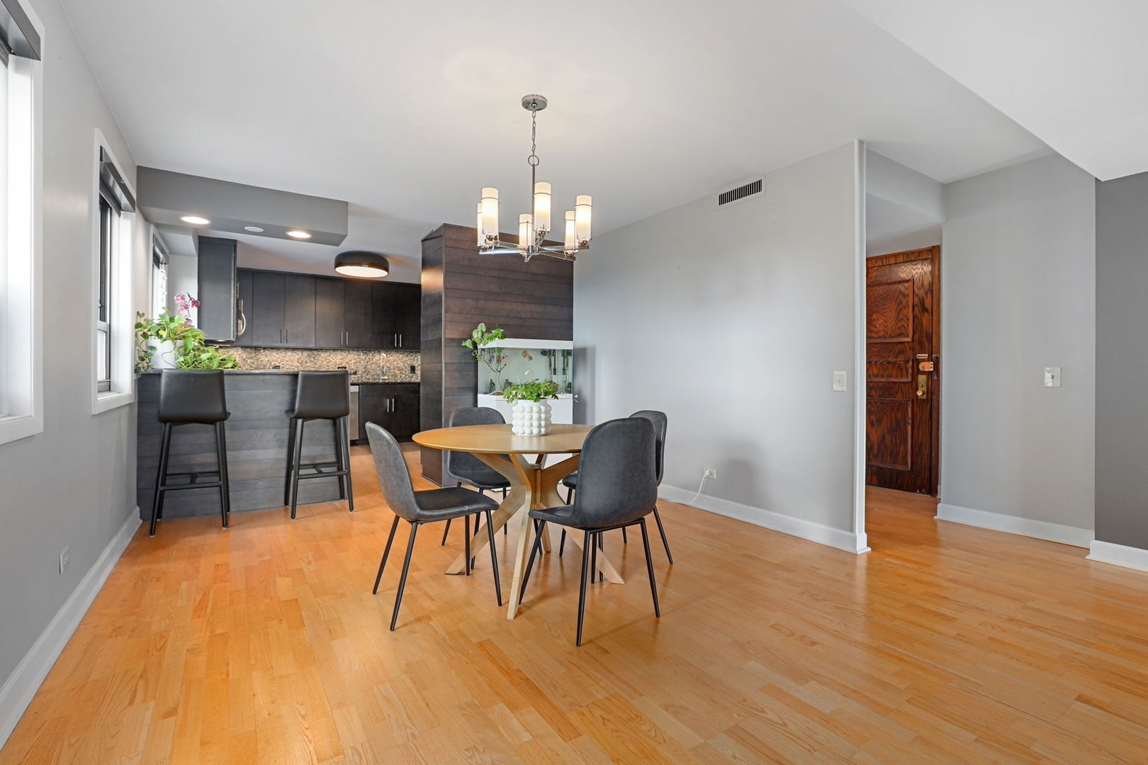 3470 N Lake Shore Drive Unit: 5A