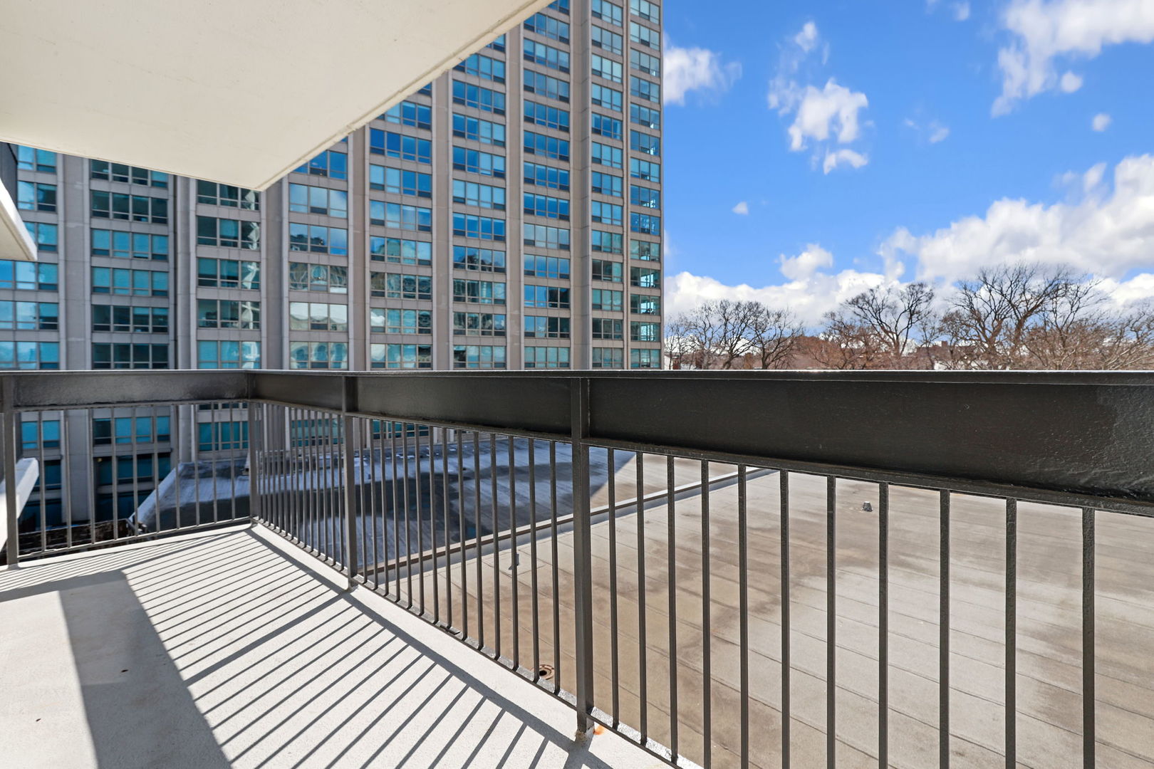 3470 N Lake Shore Drive Unit: 5A