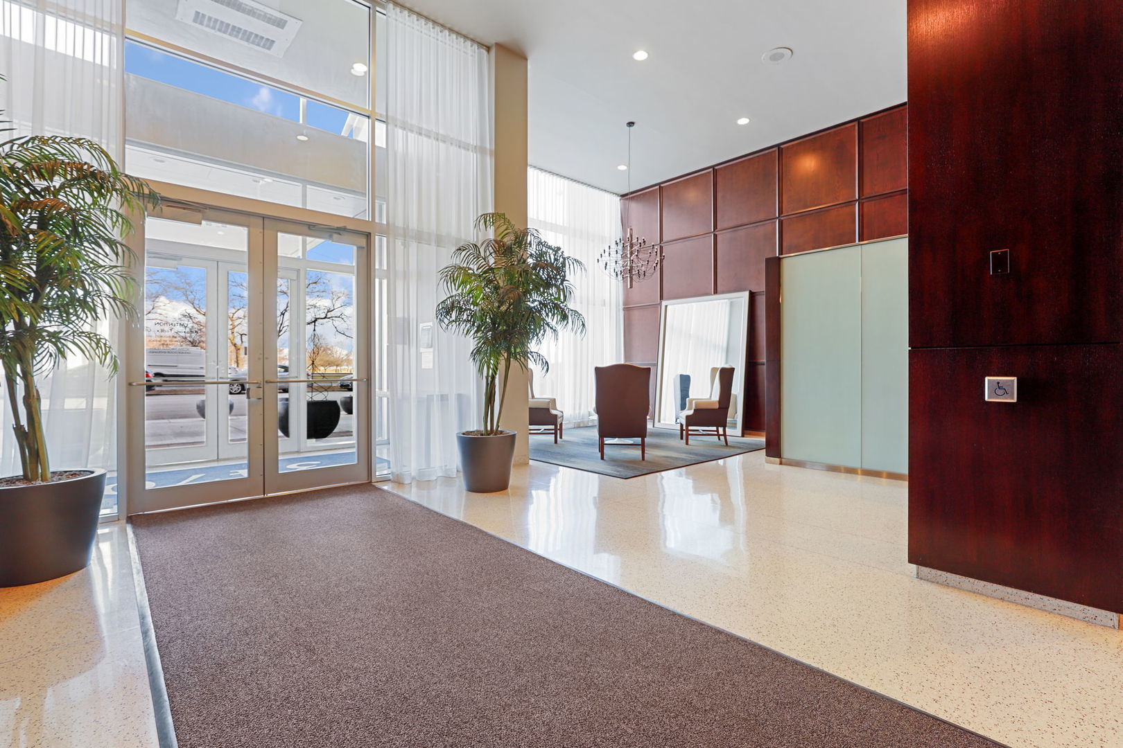 3470 N Lake Shore Drive Unit: 5A