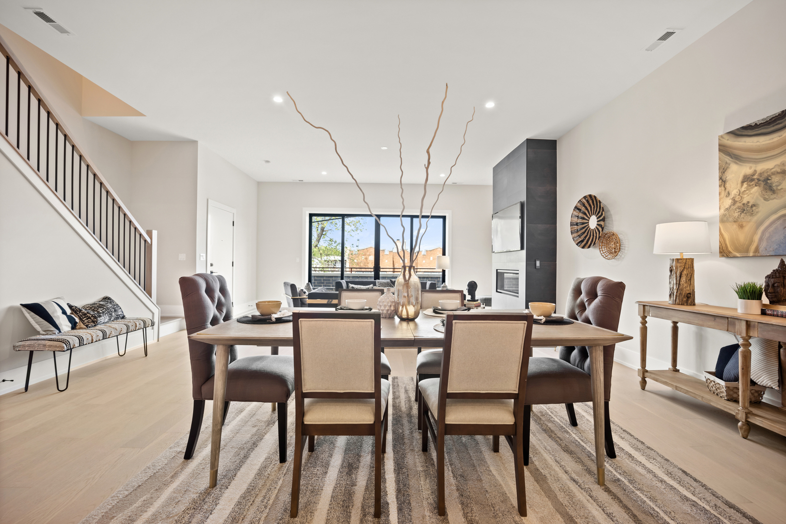 4347 N Richmond Avenue Unit: 3S