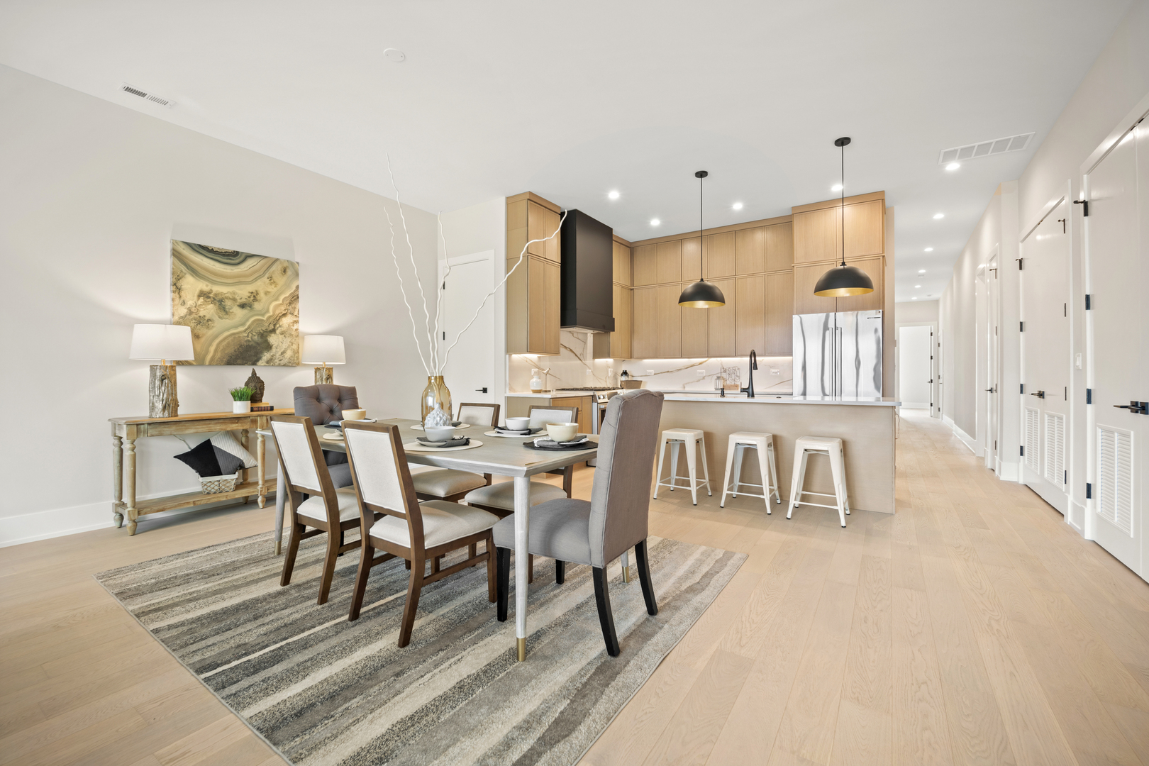 4347 N Richmond Avenue Unit: 3S