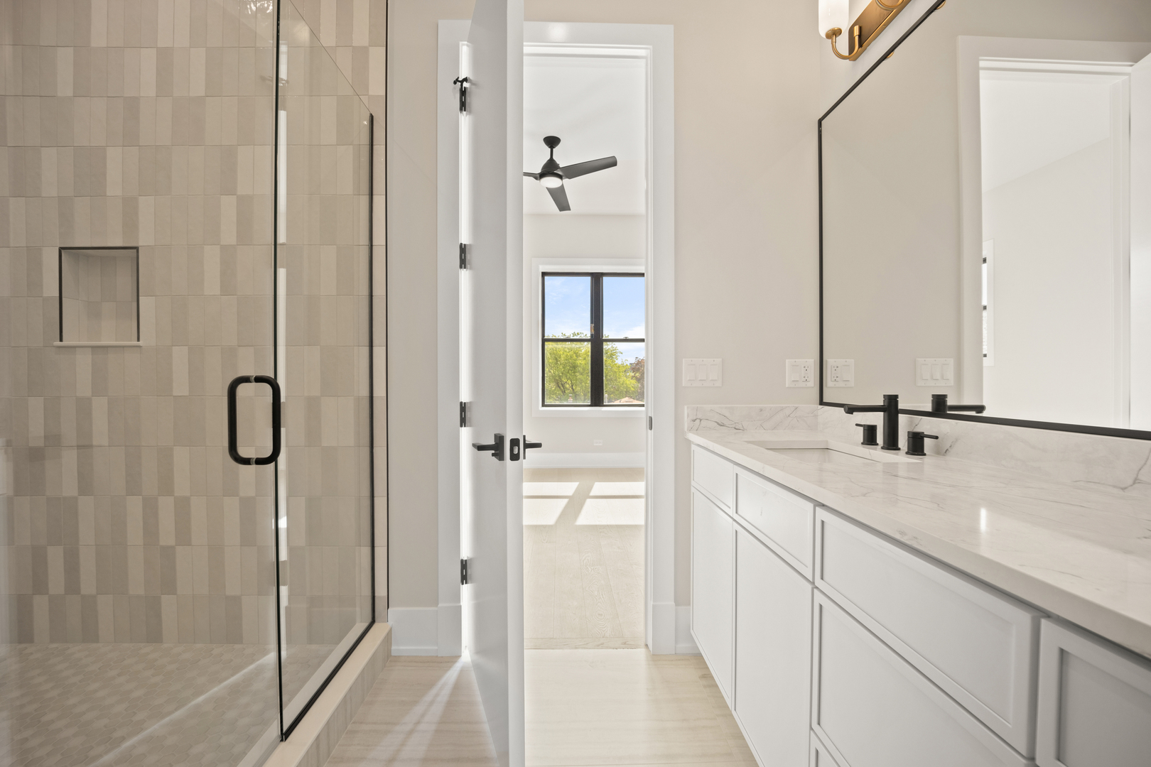 4347 N Richmond Avenue Unit: 3S