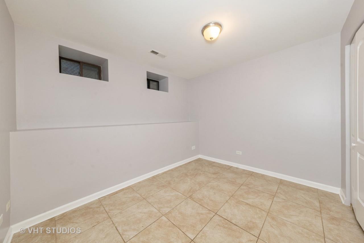 1420 W Grand Avenue Unit: G
