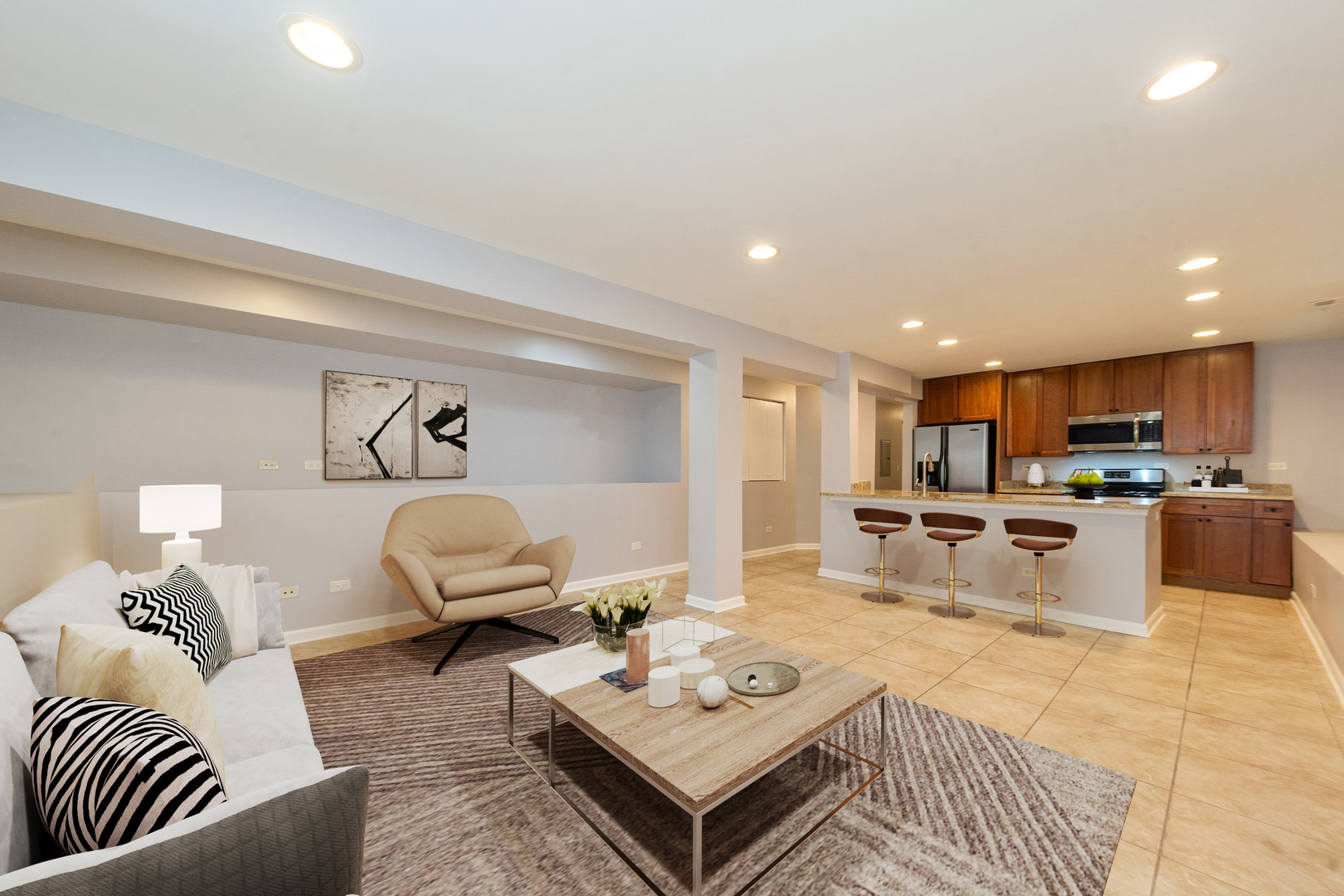 1420 W Grand Avenue Unit: G