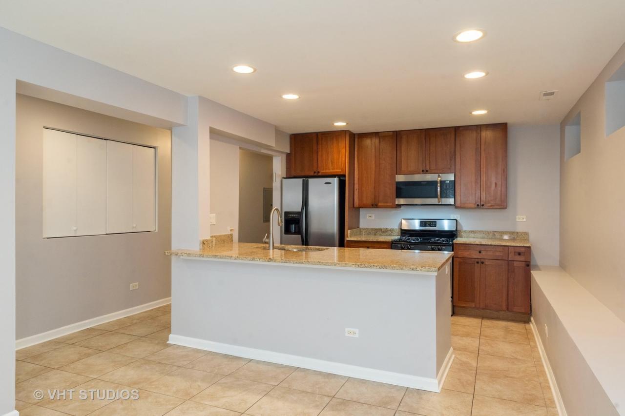 1420 W Grand Avenue Unit: G