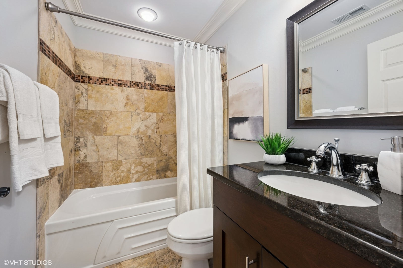 929 W Montana Street Unit: 3W