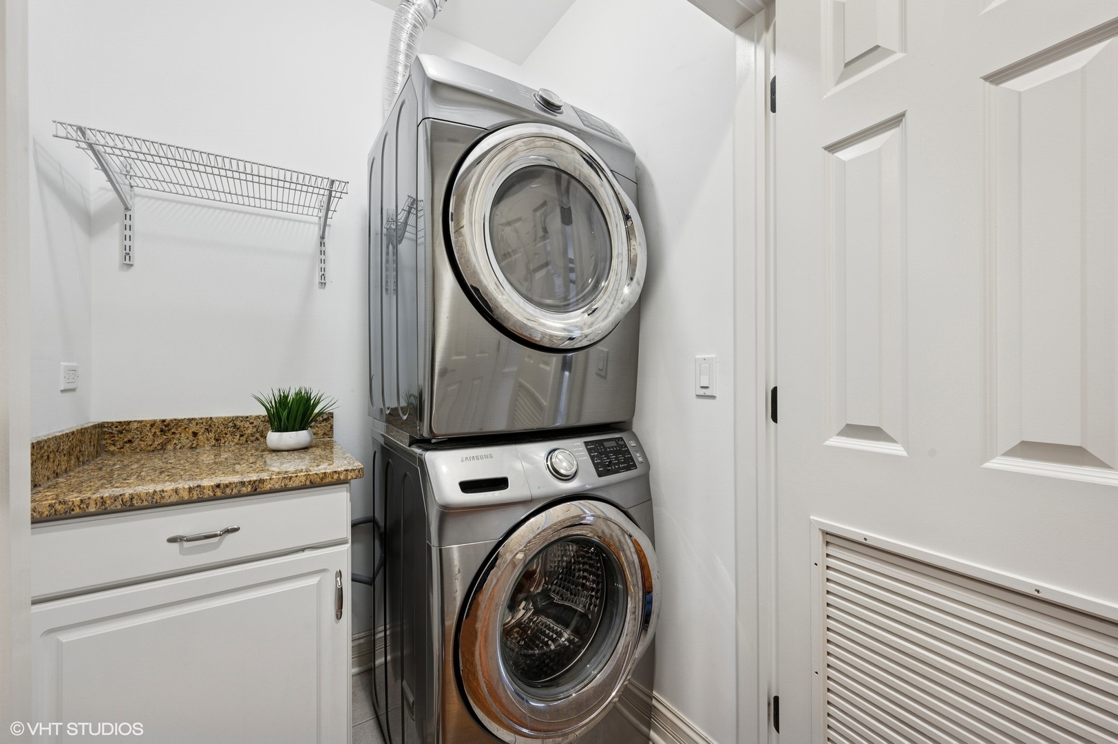 929 W Montana Street Unit: 3W