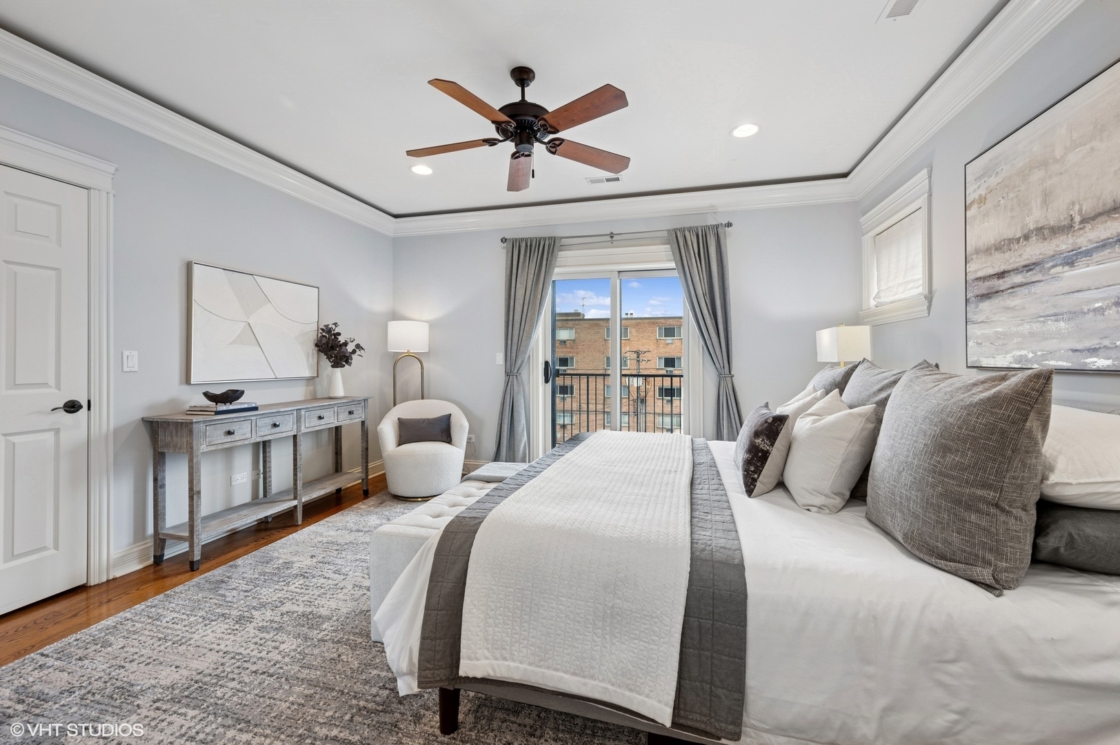 929 W Montana Street Unit: 3W