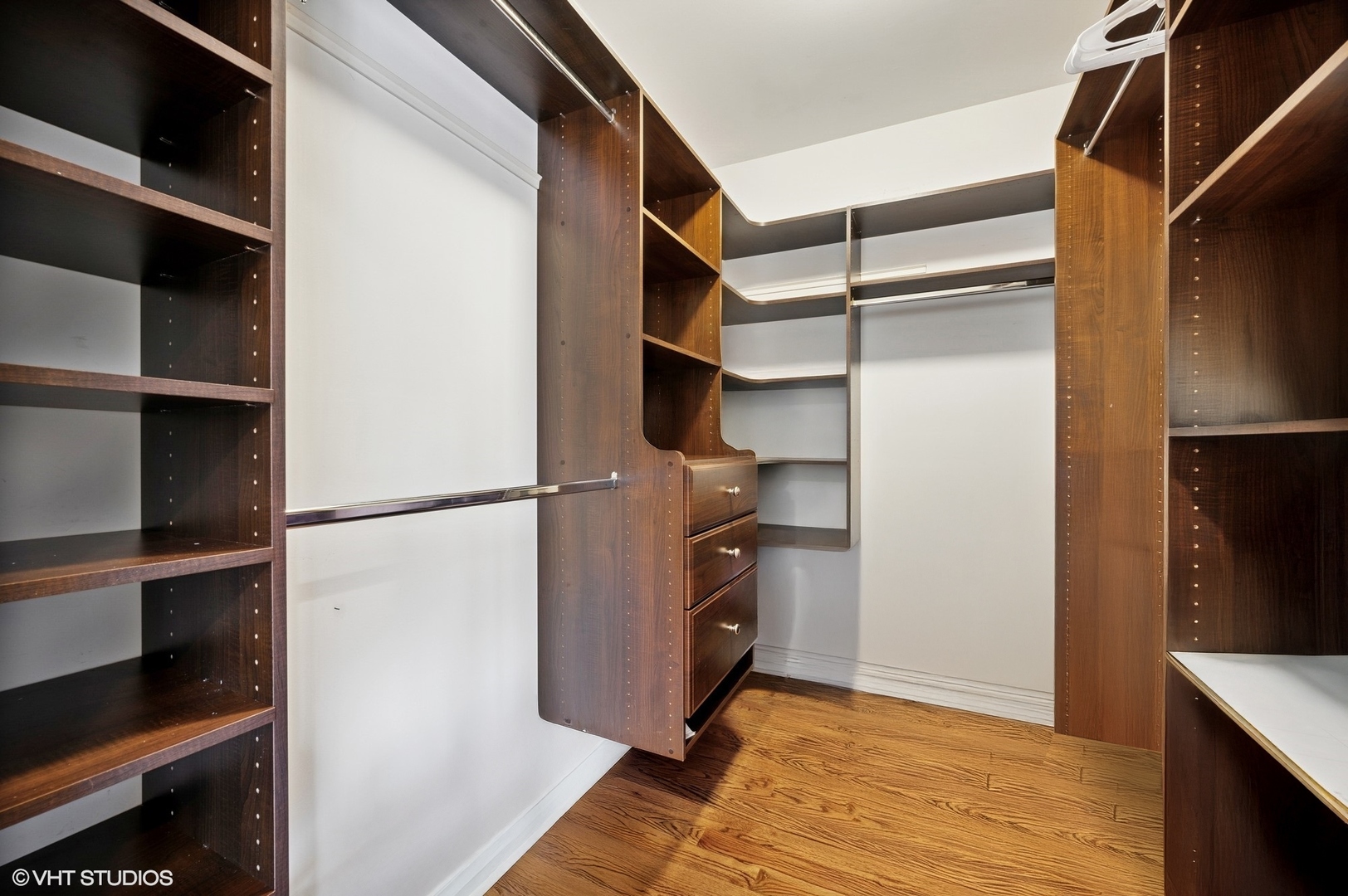 929 W Montana Street Unit: 3W