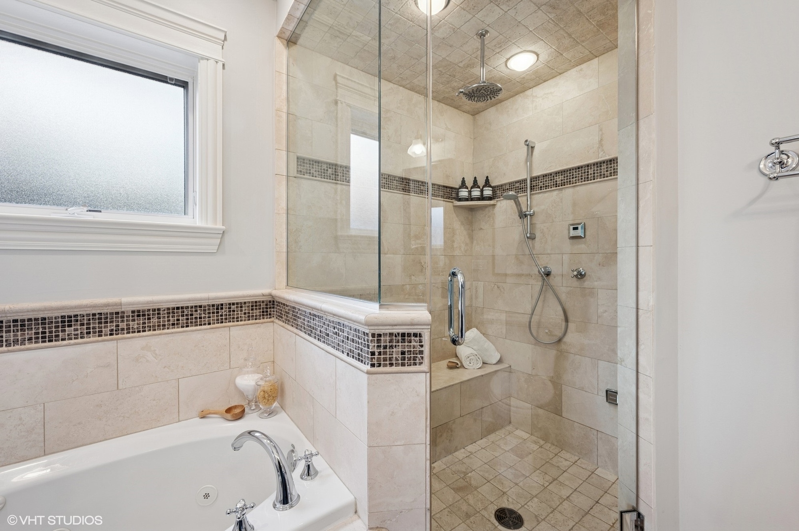 929 W Montana Street Unit: 3W