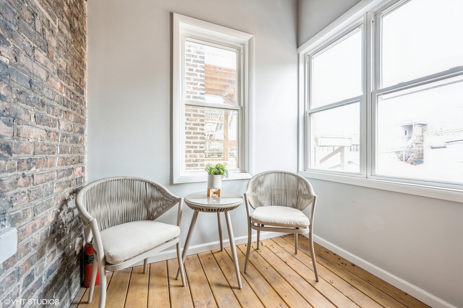 1022 N Ashland Avenue Unit: 2