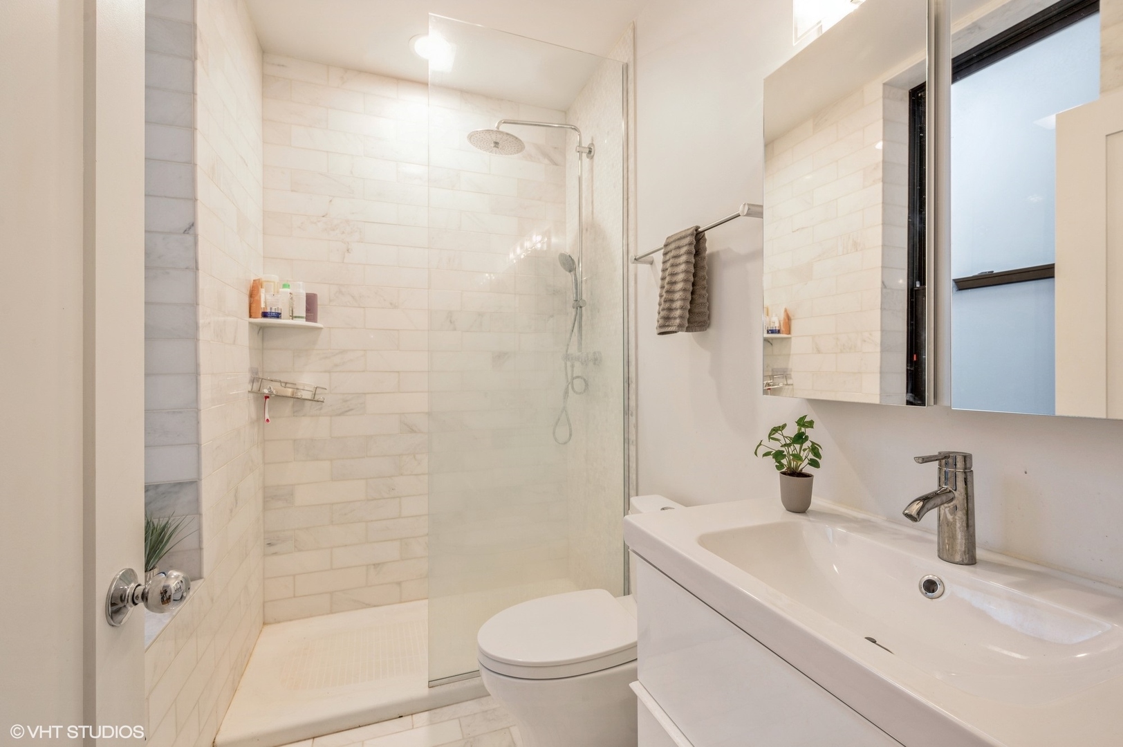 1022 N Ashland Avenue Unit: 2