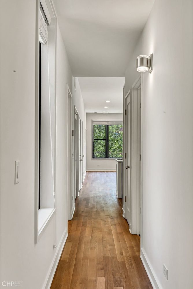 1022 N Ashland Avenue Unit: 2