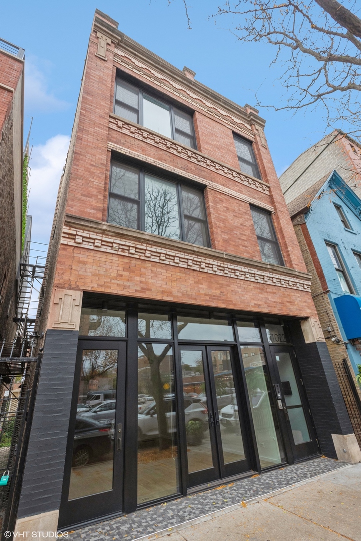 1022 N Ashland Avenue Unit: 2