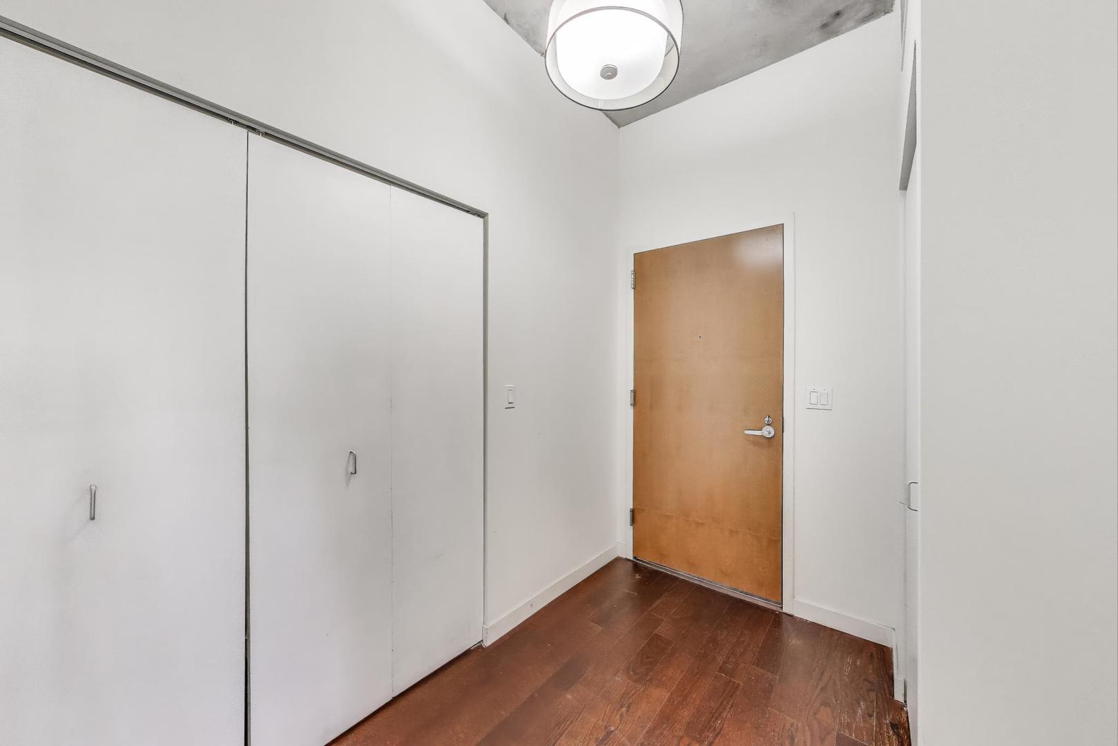 235 W VAN BUREN Street Unit: 1414