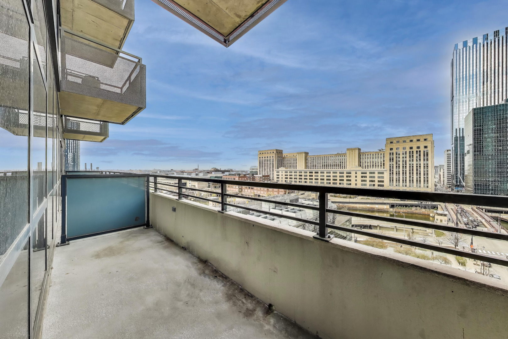 235 W VAN BUREN Street Unit: 1414