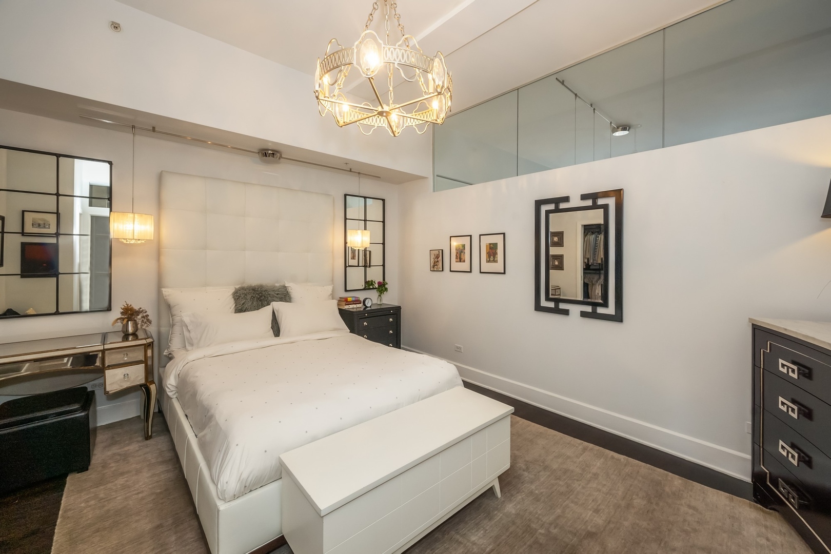 165 N Canal Street Unit: 1309