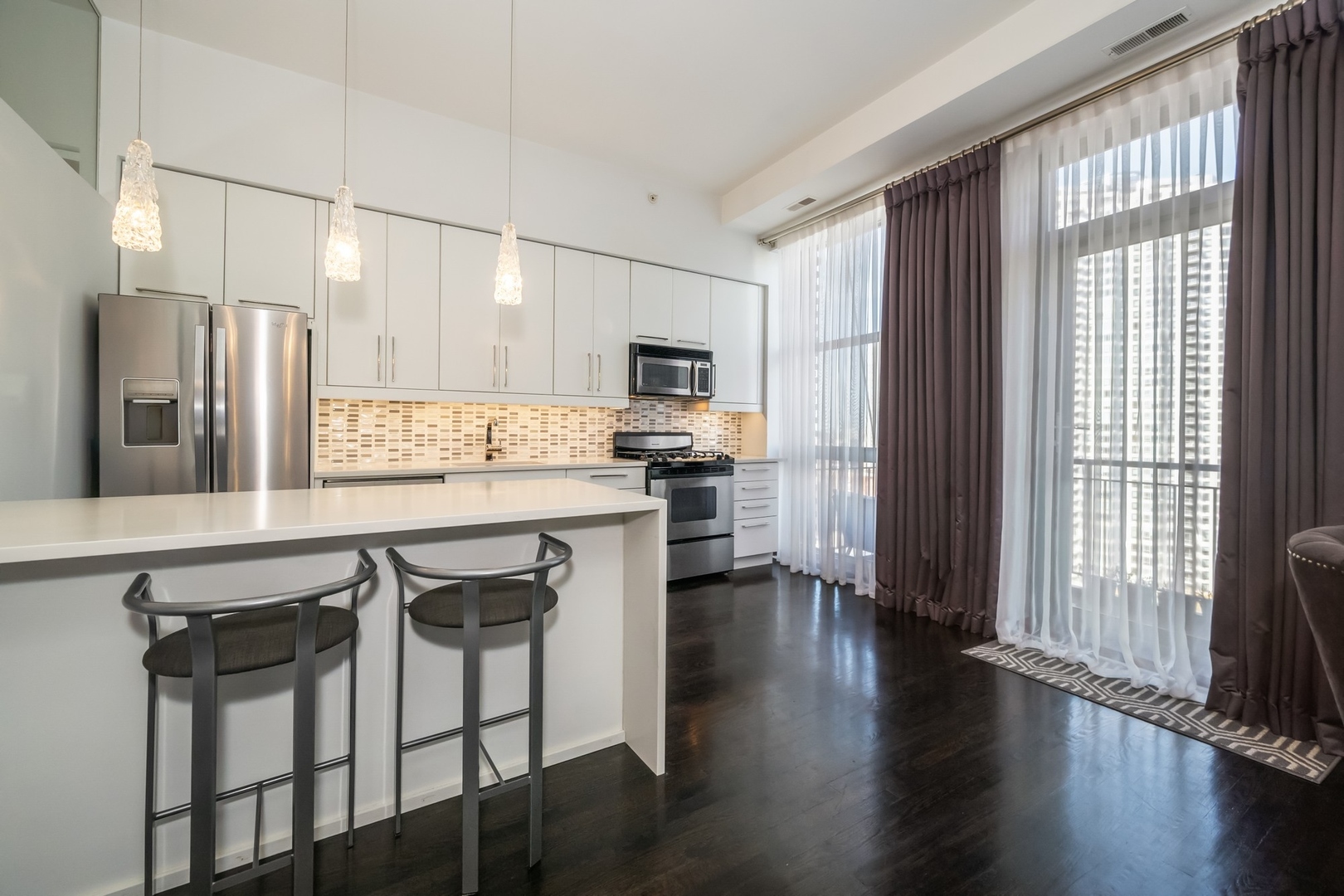 165 N Canal Street Unit: 1309