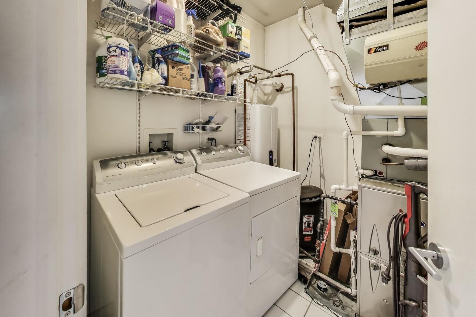 1703 N Sheffield Avenue Unit: 2