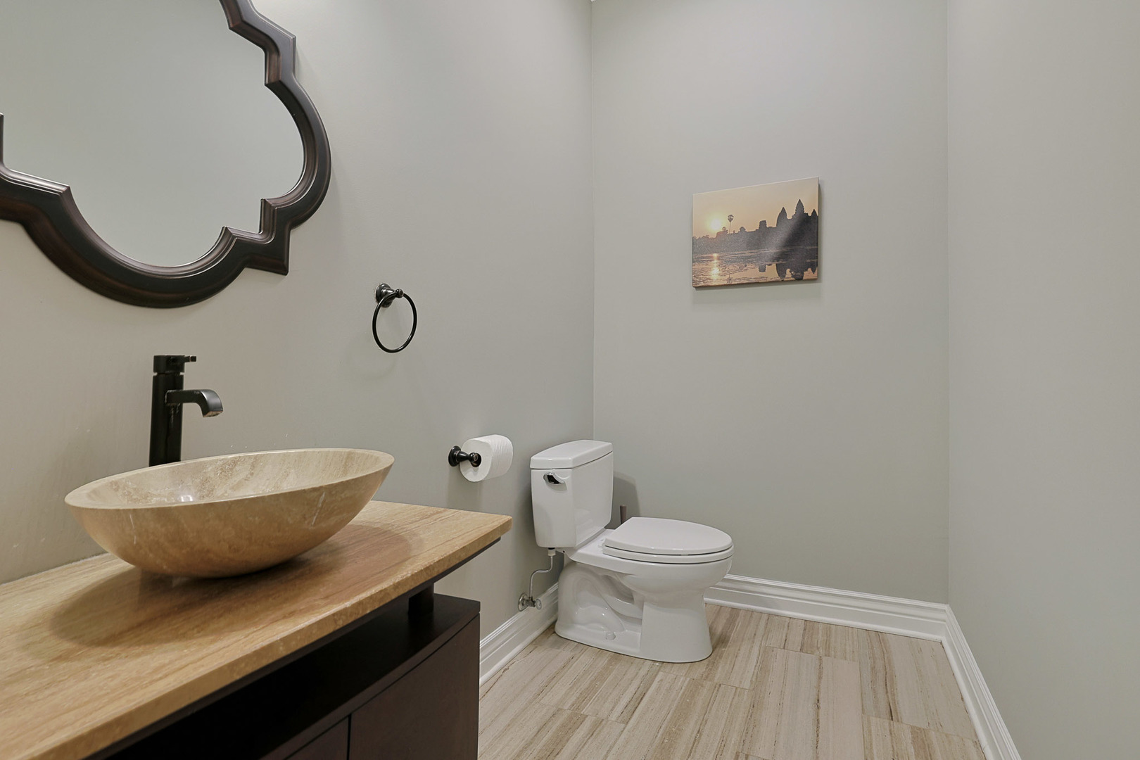 610 W Oakdale Avenue