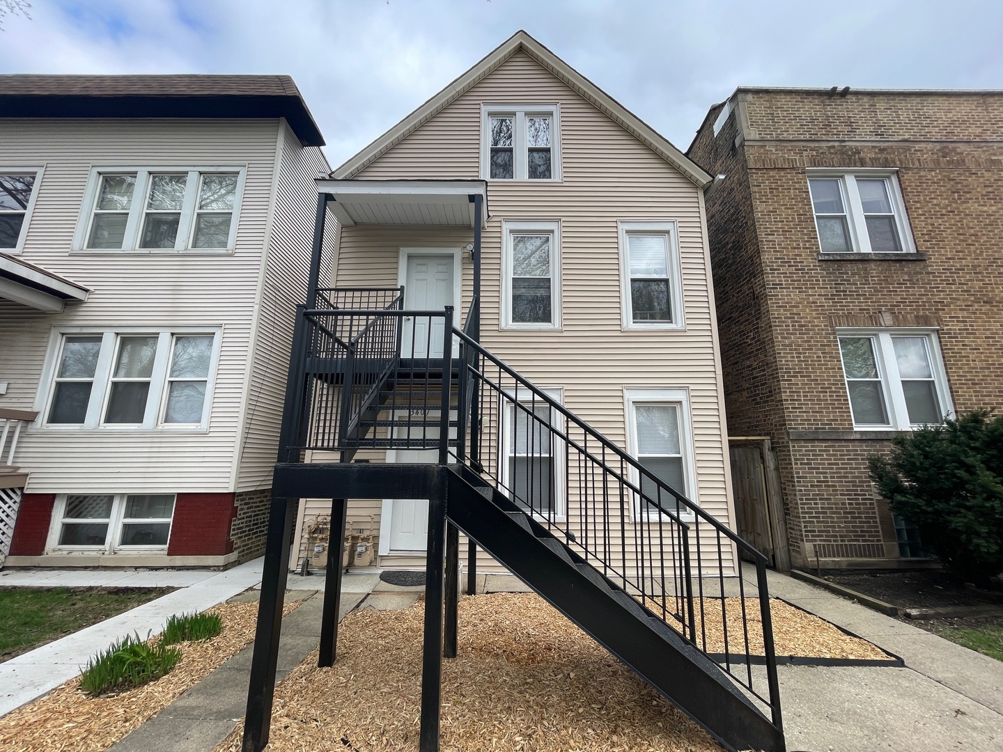 3407 N LOWELL Avenue