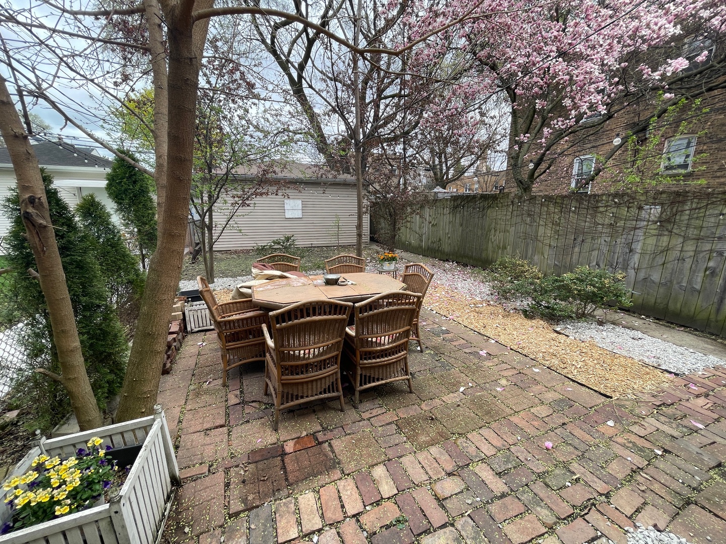 3407 N LOWELL Avenue