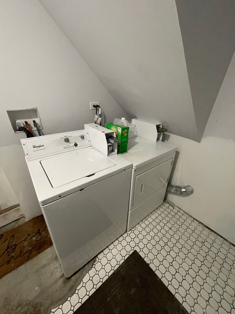 3407 N LOWELL Avenue