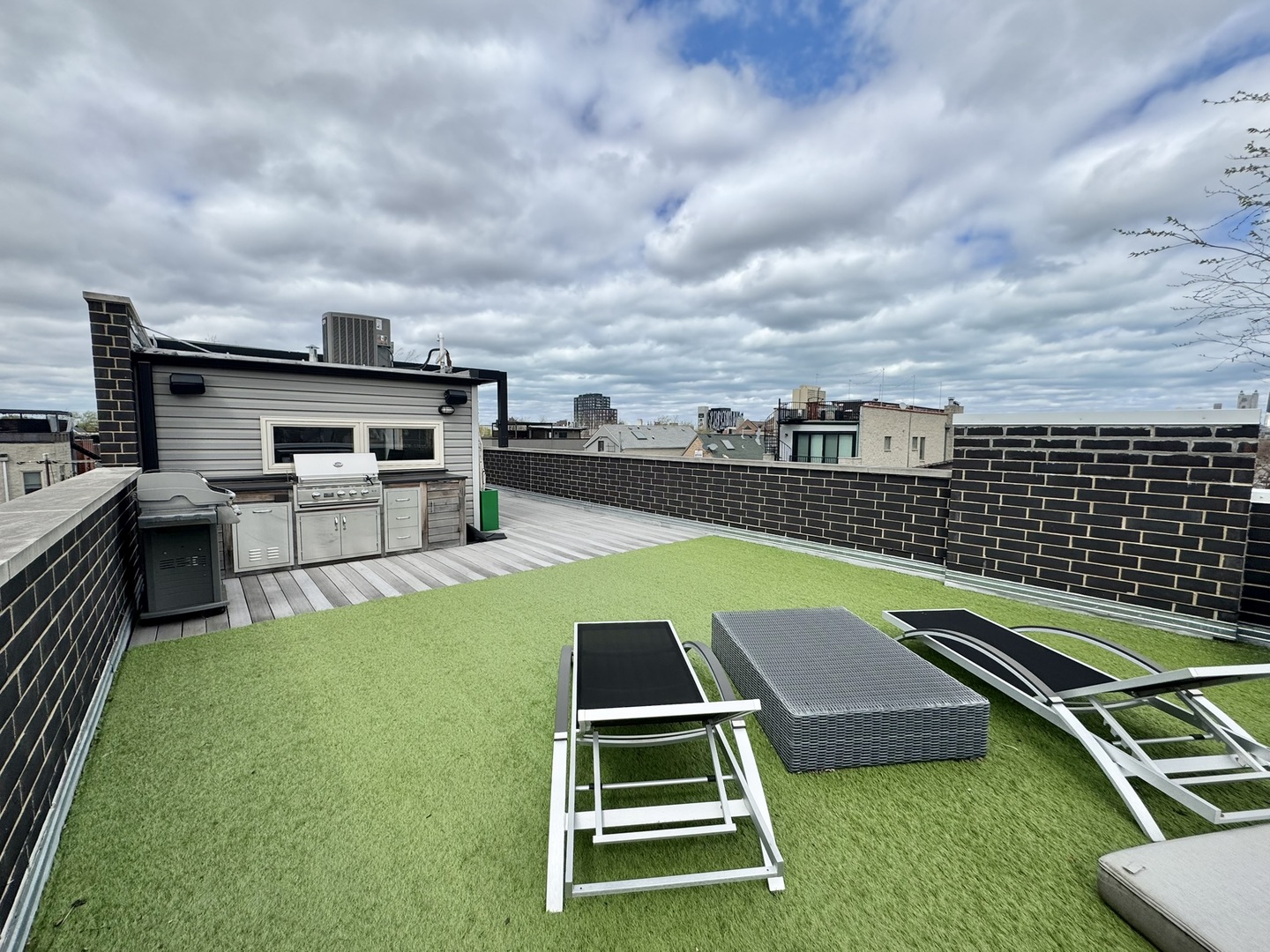 1814 W Augusta Boulevard Unit: 3