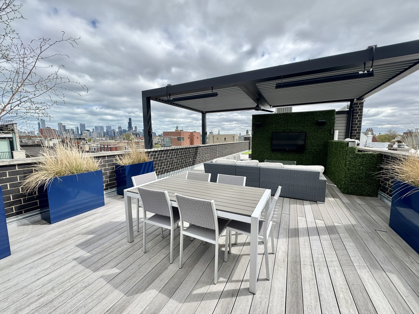 1814 W Augusta Boulevard Unit: 3