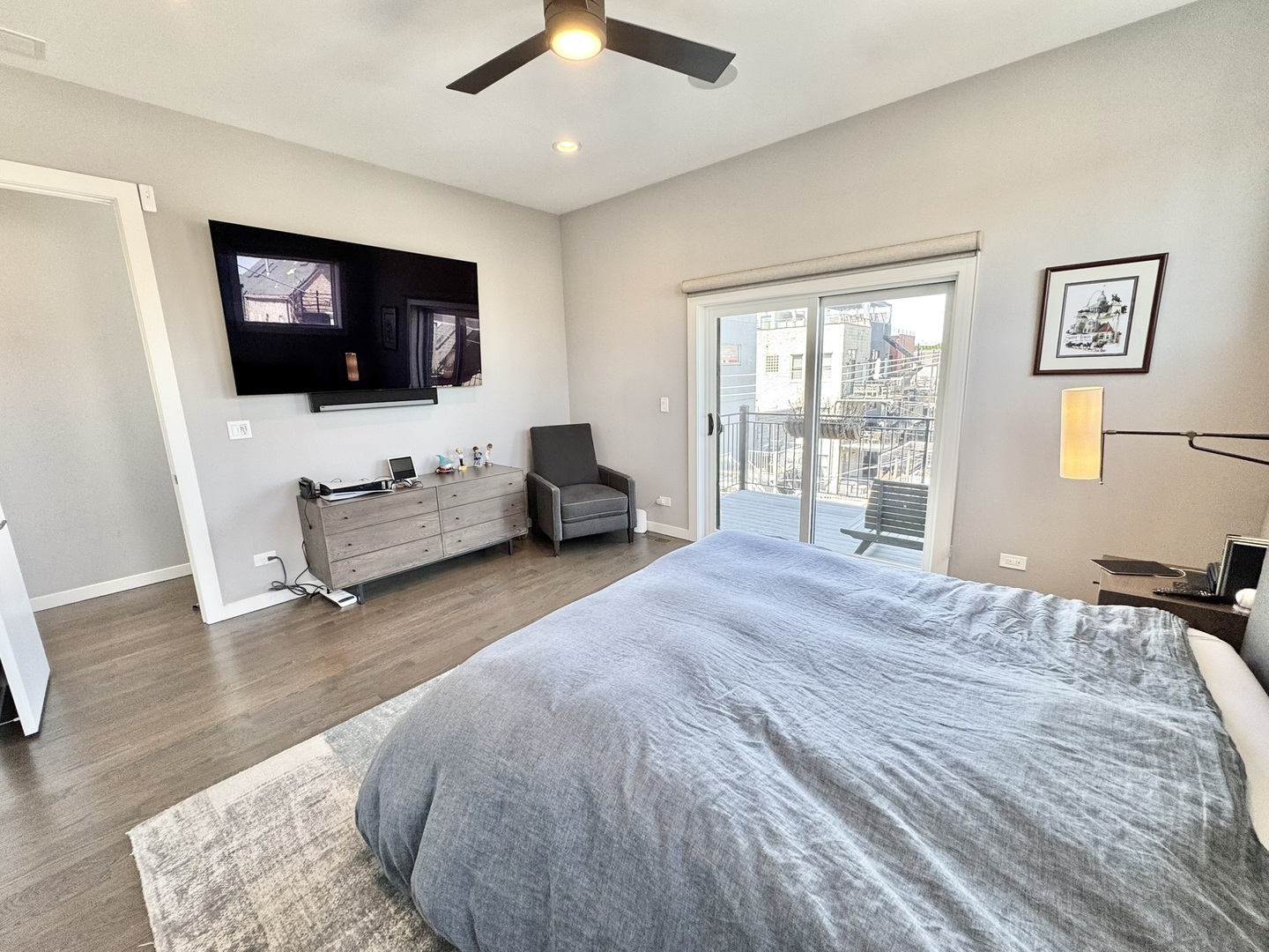 1814 W Augusta Boulevard Unit: 3