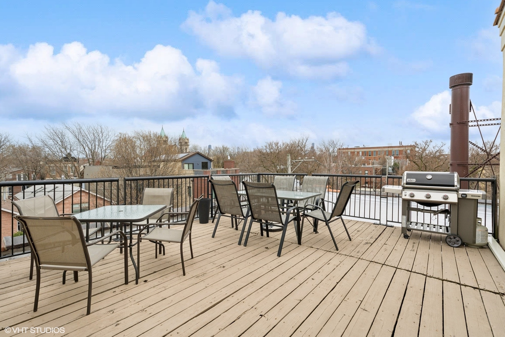 2343 N GREENVIEW Avenue Unit: 101