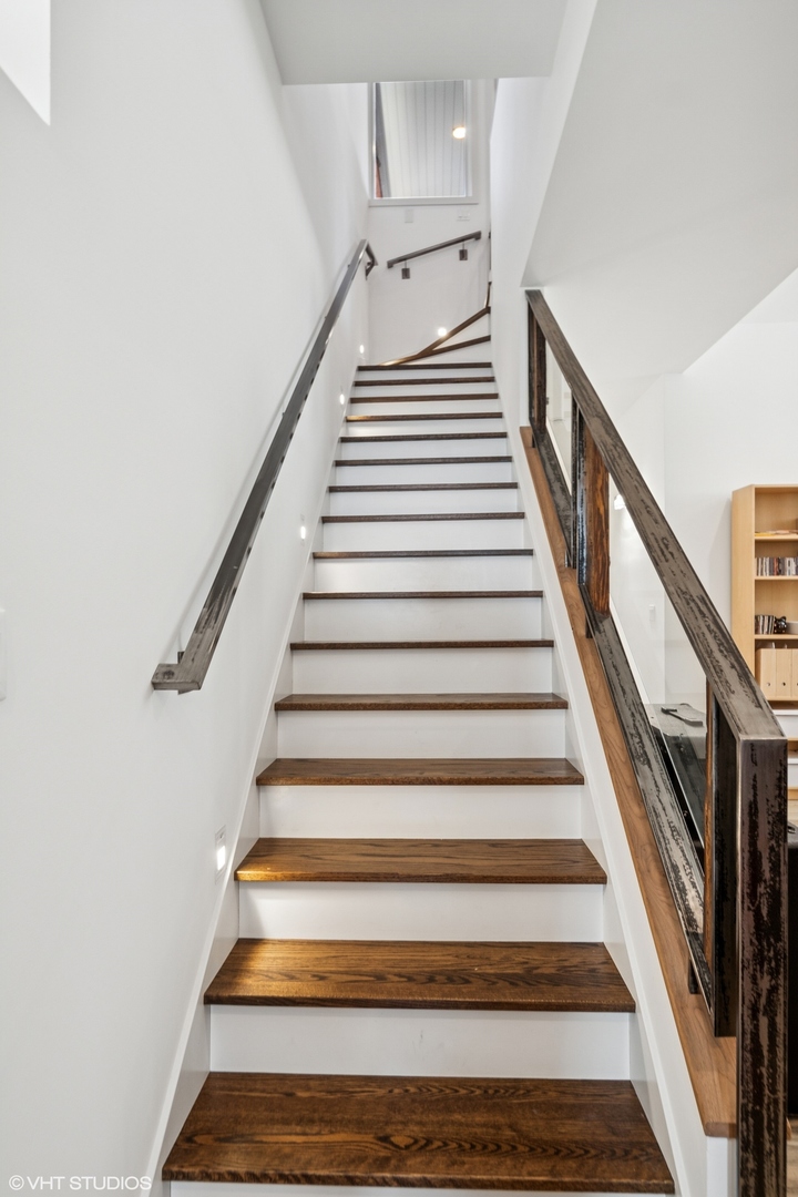 1512 W HURON Street Unit: 1