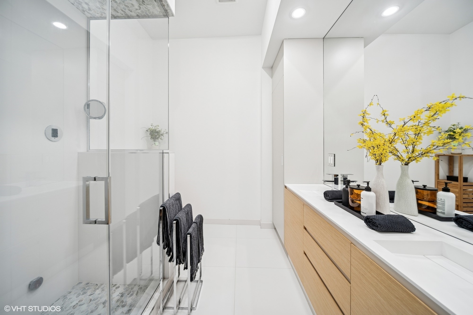 1512 W HURON Street Unit: 1