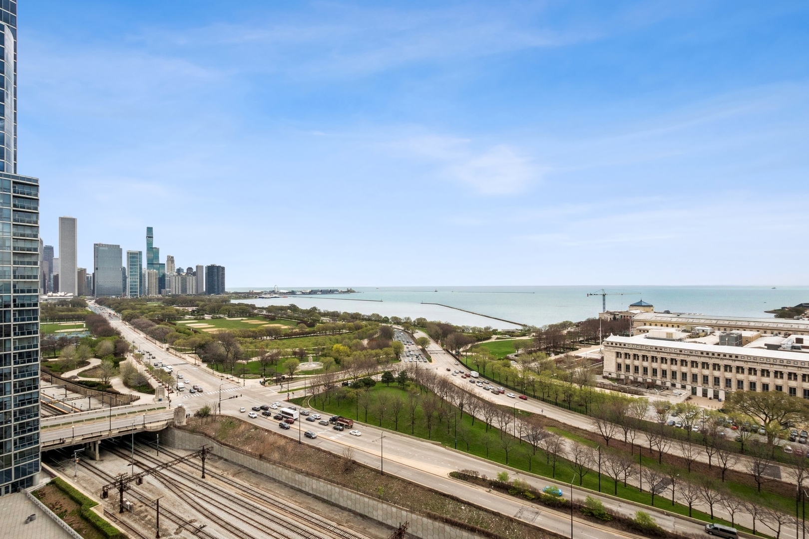 233 E 13TH Street Unit: 2002