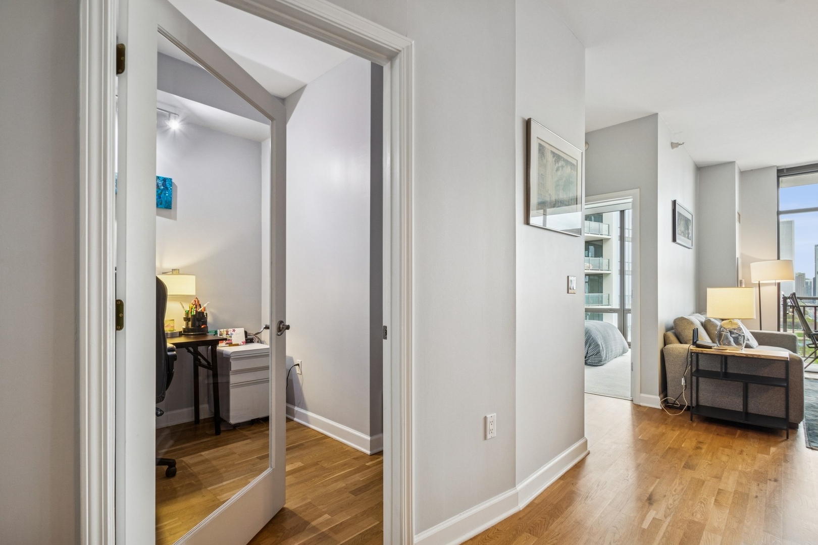 233 E 13TH Street Unit: 2002